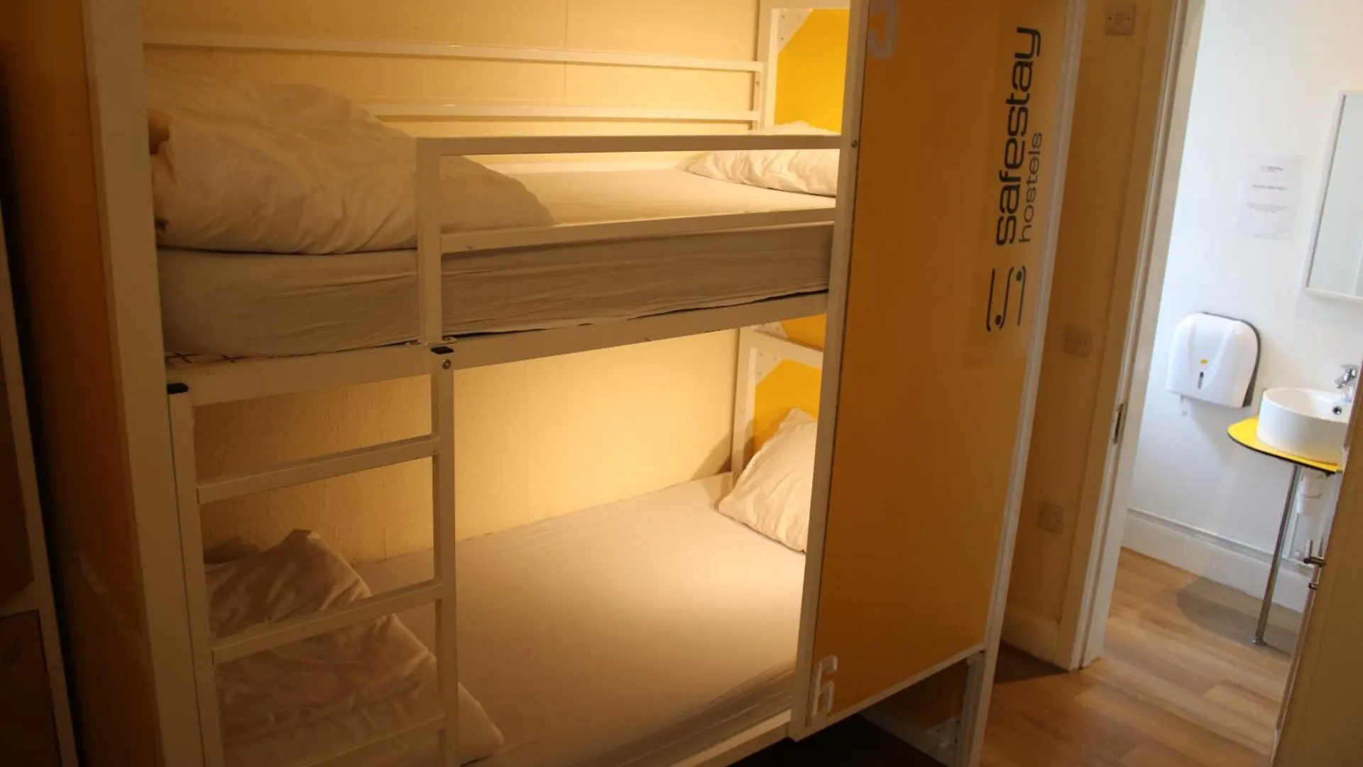 Safestay Edinburgh Cowgate Hostel